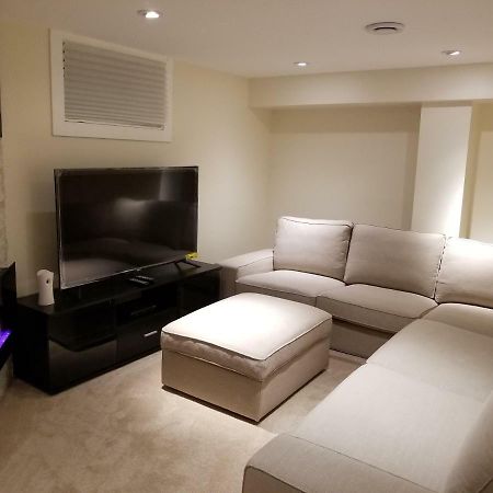 Your Perfect Stay Away From Home 위니펙 외부 사진